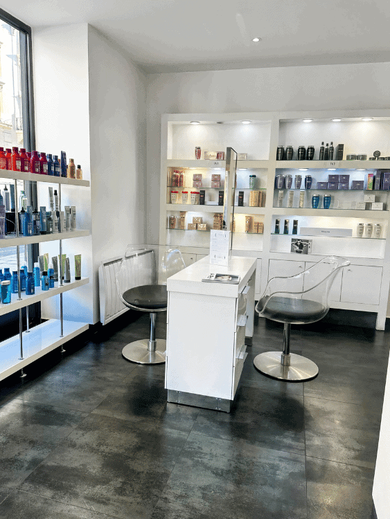 Valessio Hairdresser in Paris () Valessio hairdresser in Paris ()