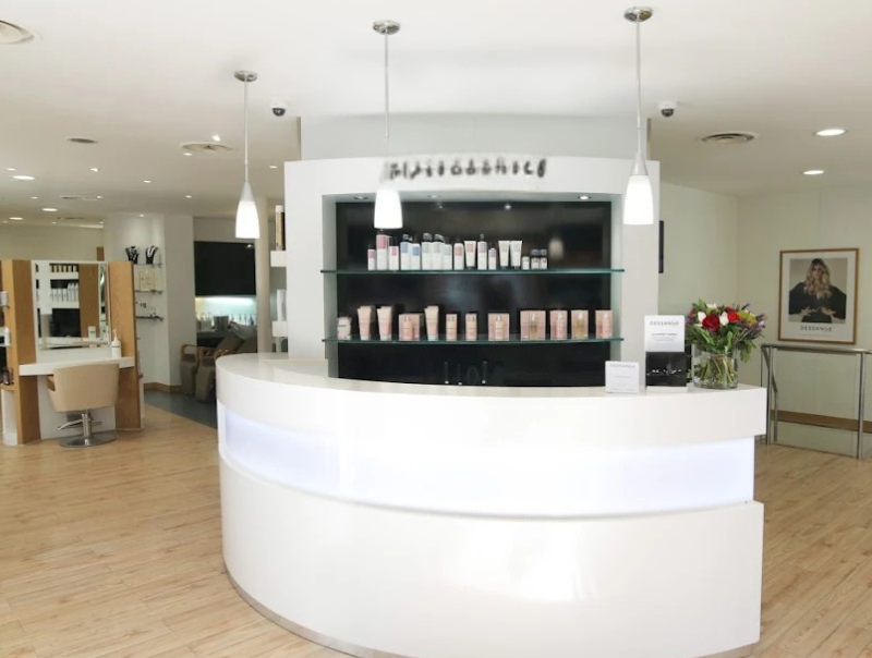 hairdresser Levallois